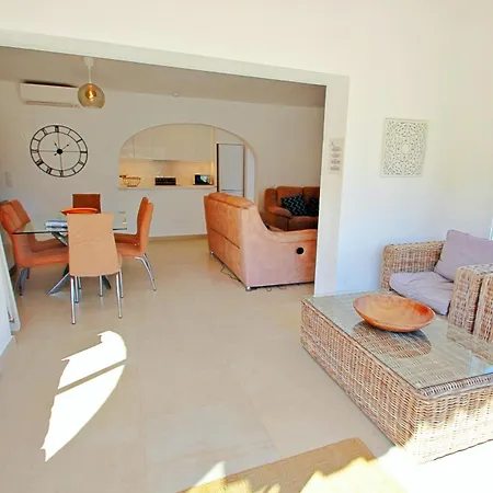 Alldo - Hill Side With Private Pool In